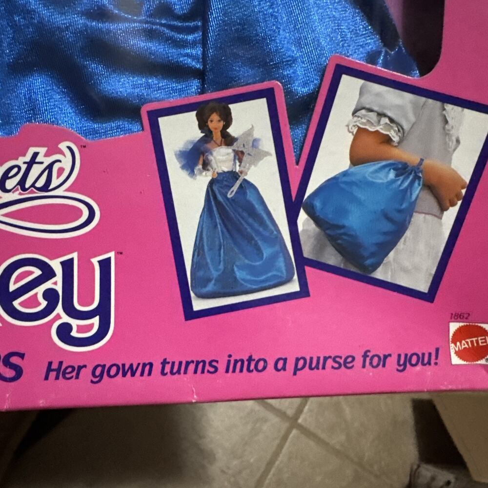 Vintage 1986 Barbie Jewel Secrets Whitney Fashion Storybook NIB Damaged Box - Picture 8 of 8